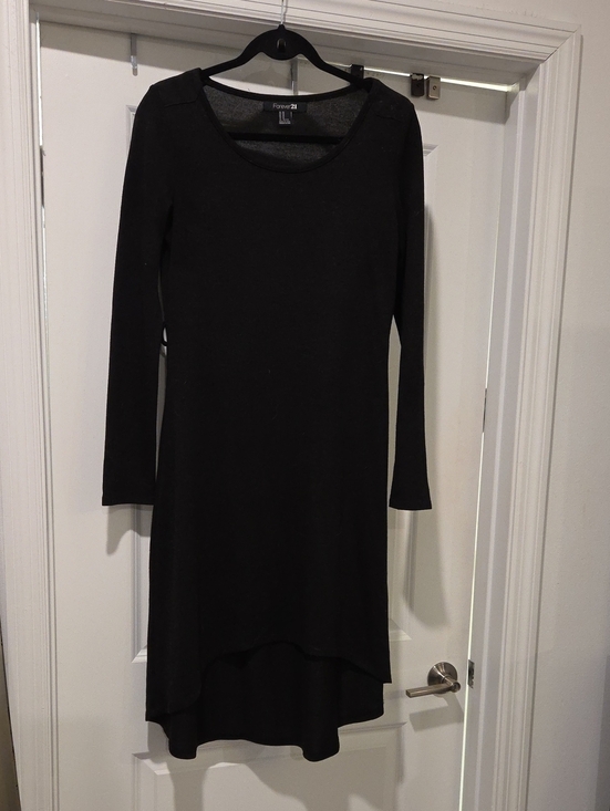 Forever 21 Dresses & Skirts - Forever 21 Black Long Sleeve High-Low Hem Dress Size M!